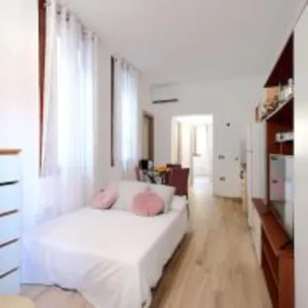 Daire Navigli Grazioso Loft Per 4 Persone Milano